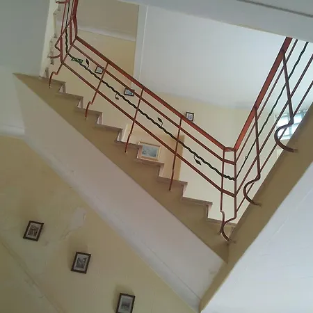 Da Estacao Ostello *