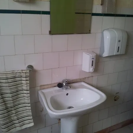 Da Estacao Hostal Portimão